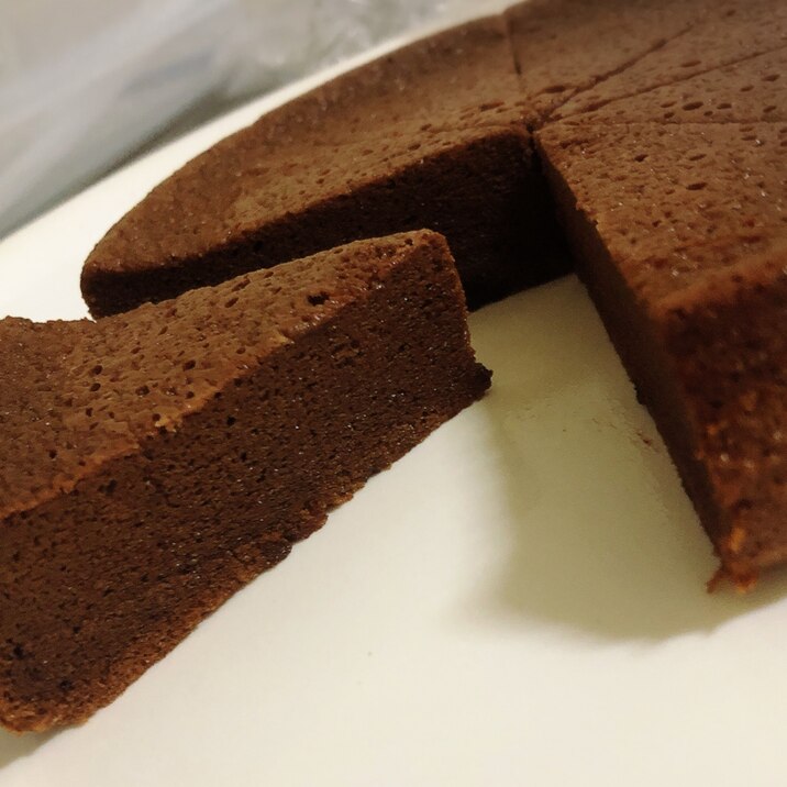 炊飯器で簡単 材料2つで作るガトーショコラ レシピ 作り方 By Miku 楽天レシピ 炊飯器で簡単 材料2つで作るガトーショコラ レシピ 作り方 By Miku 楽天レシピ